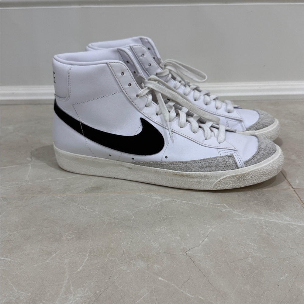 Nike Blazer Mid ’77 Vintage – White/Black